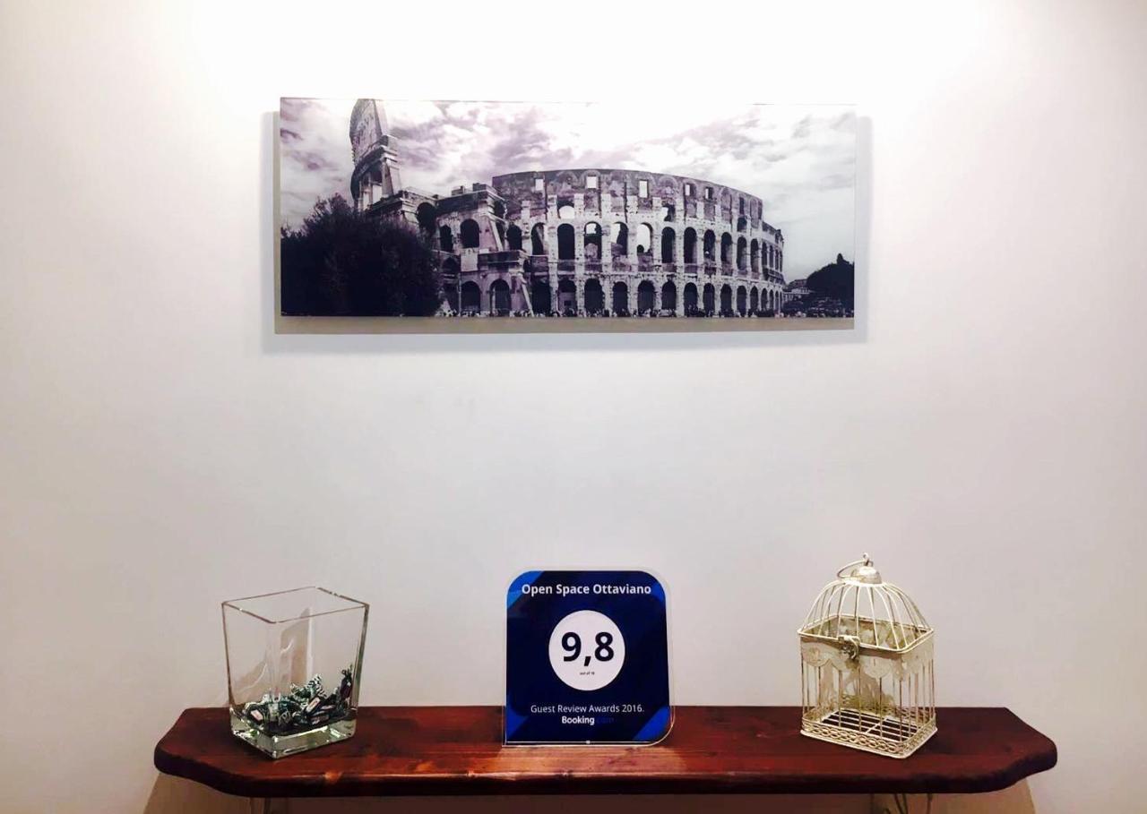 Open Space Vatican Museum ローマ 部屋 写真